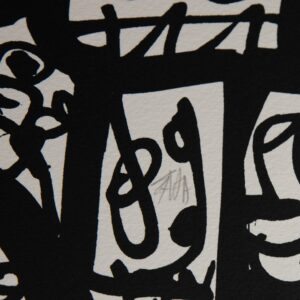 Detalle de la firma de Antonio Saura en esta serigrafía en blanco y negro de 1994, titulada Para el pueblo africano, con varios rostros (ojos, nariz y bocas, fundamentalmente) a modo de personajes ocupando toda la superficie